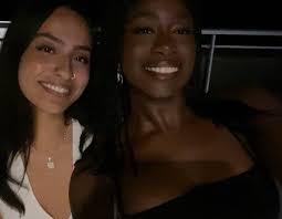 Female roommate wanted in Villejuif apartment