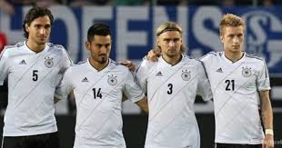 Mats Hummels Ilkay Gundogan Marcel Schmelzer And Marco Reus Marco Reus Chef Jackets Reus