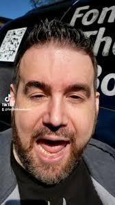 Bret Evans's Instagram, Twitter & Facebook