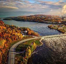 No person shall travel into ontario from manitoba or quebec unless, (a) the person's principal residence is in ontario Ontario Quebec Border At Temiscaming Canada