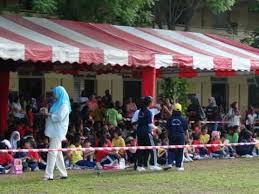 115 likes · 1 talking about this. Convent Green Lane Sport Days 1 4 2010 Youtube