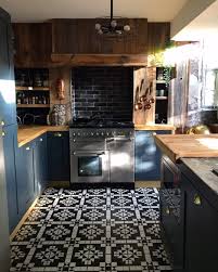 Currently Doing A Mad Clean And Tidy Again Before My Gorgeous Friend Julia Suburbansalon Visits Home Decor Kitchen Kitchen Flooring Interior Design Kitchen