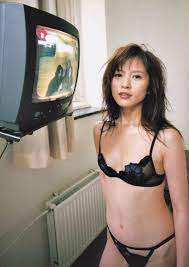 写真集◎三浦理恵子『hugs』｜2002年発行＊初版｜ネイキッド｜裸身ピクトリアル｜エロティックアングル｜SEXY下着フィット｜AF-7065( 三浦理恵子)｜売買されたオークション情報、ヤフオク! の商品情報をアーカイブ公開 - オークファン（aucfan.com）