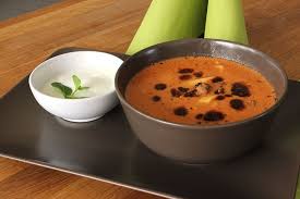 Erzincan Corbasi Turkische Joghurt Suppe Mit Hackballchen Und Selbst Gemachten Nudeln Sallys Blog Suppe Mit Hackballchen Turkischer Joghurt Lebensmittel Essen