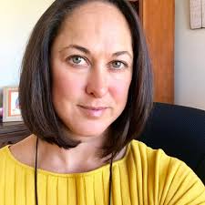 Which high schools do families in the Lancelin area attend and what are the  bus schedules?