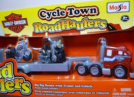 Harley Davidson Cycle Town Road Haulers By Maisto By Maisto 25 00 Harley Davidson Official Licensed Product 3 Piece Set Play Vehicles Toys Games To Play