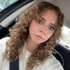 Female roommate wanted in Grand Prairie area