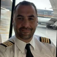 60+ perfiles de «Mario Santana»