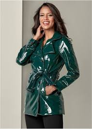 Col montant muni de 2 sangles. Vinyl Trench Coat Slimming Stretch Jeggings High Heel Slouch Boot Rainwear Fashion Venus Clothing Trench Coats Women