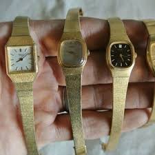 Seiko quartz super slim men's white plated gold dial japan made watch run order. Vintage Seiko Quartz Gold Tone Ladies Womens Watch Lot Of 4 Not Working Watchcharts
