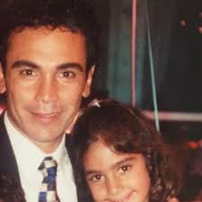 Estoy muy orgulloso de ti querida hija . Te Amo mucho guapita Hemma ¡  Felicidades por tu cumpleaños # 33