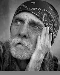 صورة رجل شايب رجال فى مرحله الشيخوخه صور حزينه