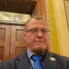 It was a pleasure welcoming the Qatar Investment Authority to Iowa this  week and introducing them to our great state and key industries. Thank you  to Senator Joni Ernst for encouraging their