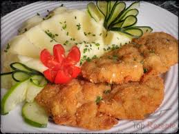 Panierte In Saure Sahne Marinierte Hahnchenschnitzel Rezept Rezepte Hahnchen Schnitzel Und Hahnchenschnitzel