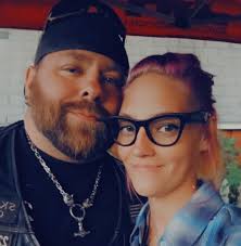 I need to get my car ready to sell. Looking to get it detailed. Who around  here does good cat detailing?