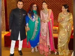 Saif Ali Khan Kareena Kapoor S Delhi Wedding Reception Video Kareena Kapoor Wedding Delhi Wedding Bollywood Wedding