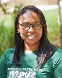 Mery Gomez's Instagram, Twitter & Facebook