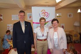 Müller cecília a harmadik oltás felvételét elsősorban időseknek, krónikus betegségben szenvedőknek, legyengült immunrendszerű betegeknek ajánlja. Harom Kiralyfi
