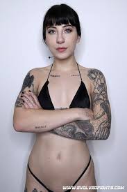 Evolvedfights Charlotte Sartre Jay West Piss White Sexy Beauty yes porn  pics xxx