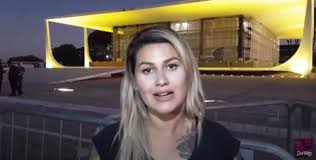 O grupo se define como militância organizada de direita e foi responsável por um acampamento, com. Sara Winter E Presa Pela Policia Federal Em Brasilia