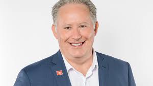 David Curd's Instagram, Twitter & Facebook