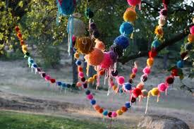 Table de nuit faire soi meme meuble osb bon plan deco blog #decoration #décoration. 1001 Raisons Et Idees Decoratives Pour Faire Des Pompons