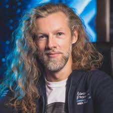 Dean Clay (@StakattakDean)