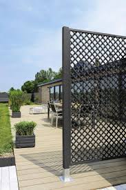 epingle sur cloture jardin et brise vue