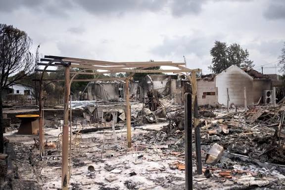 Incendie dans les Landes. « C'est d'une tristesse, je n'ai pas les mots » : à Biscarrosse, la désolation après le passage des flammes