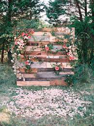 Flower Wall Palette Wall Petal Floor Succulent Centerpieces Milk Glas In 2020 Wedding Ceremony Decorations Outdoor Rustic Outdoor Wedding Wedding Ceremony Backdrop