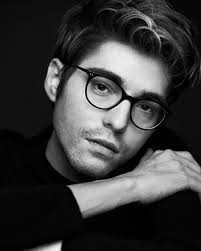 YellowHeartSquad 💛 Early this morning, Travis passed away peacefully in  his sleep surrounded by his Family and Friends. We want to express our  gratitude to all of you for the hope and