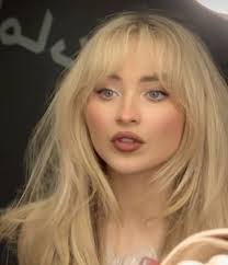 Mallory Sweeney's Instagram, Twitter & Facebook