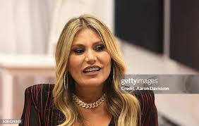 Lauren Ridinger's Instagram, Twitter & Facebook