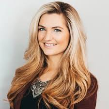 Shana Steigerwalt's Instagram, Twitter & Facebook