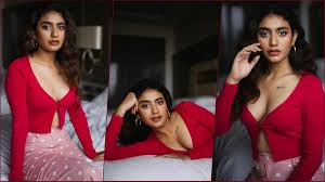 Priya Prakash Varrier Oozes Sex Appeal in Red Cleavage-Revealing Top and  Pink Polka Dot Pants, Flaunts Carpe Diem Tattoo in Hot Photos | 👗  LatestLY