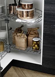 Rangement Cuisine Les 40 Meubles De Cuisine Pleins D Astuces Avec Images Panier Coulissant Cuisine Rangement Cuisine