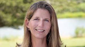 Brenda Kraus's Instagram, Twitter & Facebook