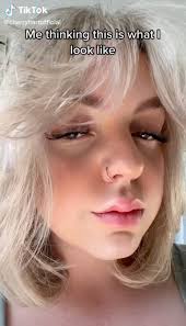 Influencer Cherry Hart posts TikTok of waitress calling her bulimic after  ordering dessert