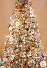 Find your perfect christmas tree at lowe's. 16 Beautiful And Festive Christmas Tree Decorating Ideas