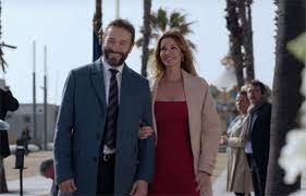 Demain nous appartient 2017 4k membres 4 saisons 970 épisodes le quotidien à sète, dans le sud de la france, des familles delcourt, vallorta, lazzari, beddiar, et moreno, entre histoires d'amour, trahisons, scandales, affaires policières, traques de tu eurs en série, et amitiés mises à rude épreuve. Chloe Blessee Par Arme A Feu Fiesta Au Spoon Pour Clementine Demain Nous Appartient 16 Avril 2021 Episode 906 Demain Nous Appartient Nouveautes Tele Com
