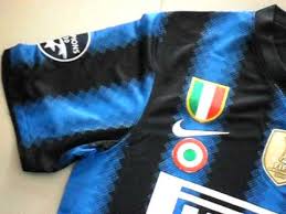 A camisa inter milan stadium home combina orgulho do clube com desempenho do esporte. Www Mundodascamisas Com Br Camisa Da Inter De Milao 2011 Youtube