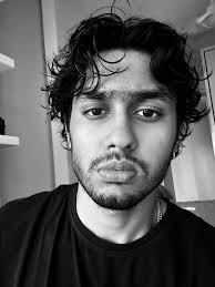 I'm currently looking to rent in the North Hollywood/Valley Glen/Studio  City area. My budget is $900-1050. I work full time in education, and am  financially stable. I'm looking for more of a