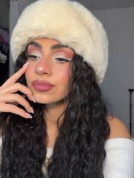 Beyond obsessed with this frosty, winter makeup look 🥶🤍✨❄️ Full tutorial  is up