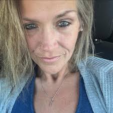 Krystal Huff's Instagram, Twitter & Facebook