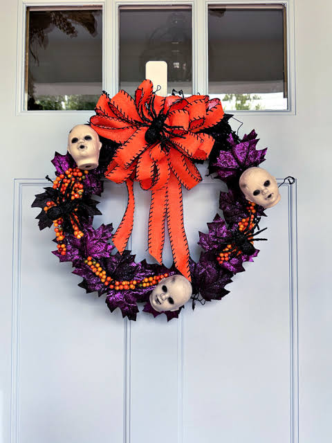 Easy DIY Halloween Wreath - Celebrate & Decorate