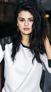 Cute Selena Gomez Morning Photoshoot 4k Ultra Hd Mobile Wallpaper Selena Gomez Photoshoot Selena Gomez Cute Selena Gomez Wallpaper