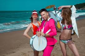 Love for you i will burn this city. Berksan Cilek Beach Club Bodrrum Palmarina Yalikavakta Sezonunu Acti