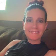 Which grocery store in St Thomas stocks Snyder's Rods?