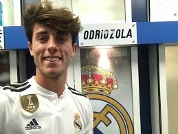 Péter gurin, szabolcs varga, gerardo odriozola subjects: Pena Madridista De Nagpur On Twitter Today Odriozola Was Presented As A Real Madrid Player At 1700 Hrs Ist In The Presedential Box At The Santiago Bernabeu He Will Be Wearing The