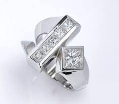Weird Or Wonderful Unique Diamond Ring Settings Contemporary Diamond Ring Beautiful Diamond Rings Beautiful Diamond Engagement Ring